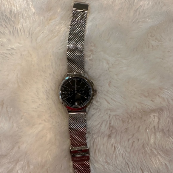 Silver band Relic watch with working battery - Picture 2 of 3